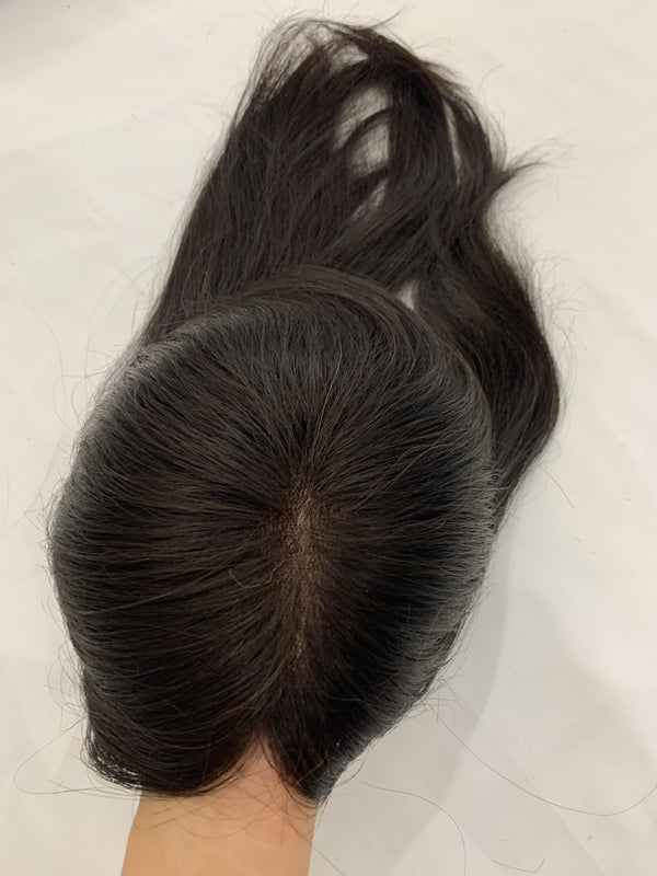 18-20cm topper size by glue. Customized topper link. 14" picture length. 150% density.Middle part. Black color topper for women.